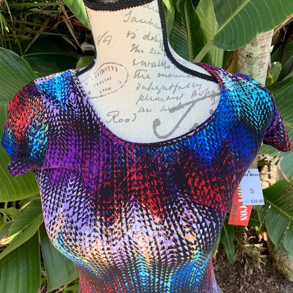 Hot Kiss Dress - Picture 3 of 5